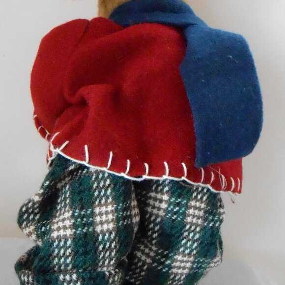 Christmas Moose In Red Sweater Plaid Pants Snowflake Scarf Holding Wreath 12"T - Picture 3 of 4